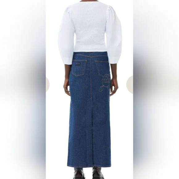 BESTGIRL - Medium Black Denim Maxi Skirt with Beige Rose Embroidery - Picture 4 of 9